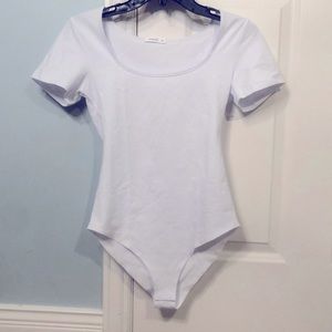 Mangdiup white bodycon bodysuit square neck with short sleeves